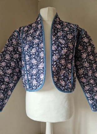 Reversible quilted boho floral jacket festival holiday bohemian paisley no size but would say 12, condition: Very good, size: L / 12, £27.00, £29.05 includes Buyer Protection