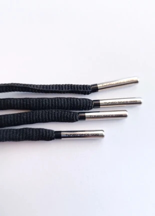 1 paire noire-argenté, staat: Heel goed, € 11,00, € 12,25 inclusief Kopersbescherming Pro