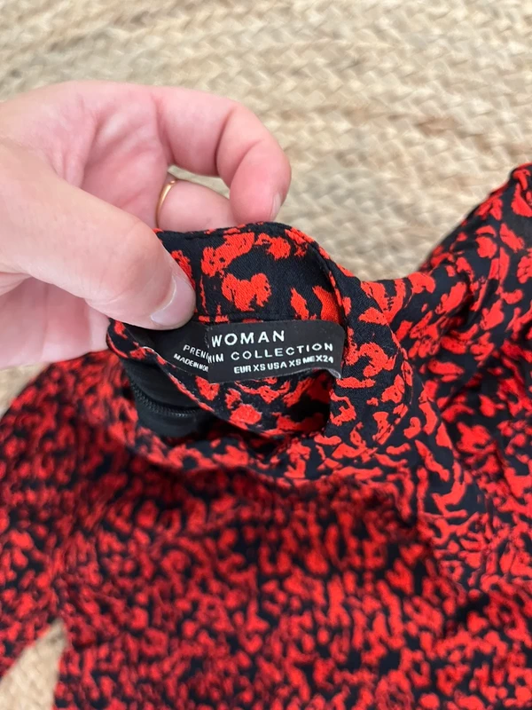 Robe léopard rouge Zara - photo numéro 3
