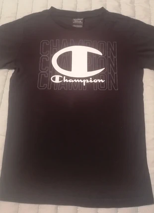 Champion Tee shirt, marque: Champion, état: Très bon état, taille: 9 ans / 134 cm, 2,00 €, 2,80 € Protection acheteurs incluse