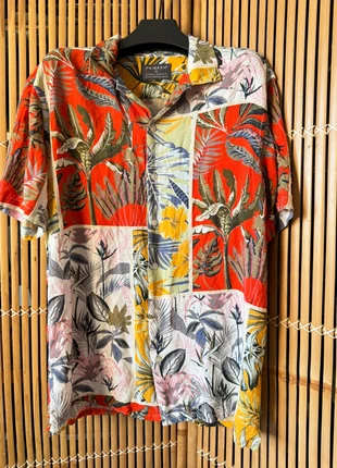Camicia fiori multicolore hawaian tropical, merk: Primark, staat: Heel goed, maat: M, € 5,00, € 5,95 inclusief Kopersbescherming