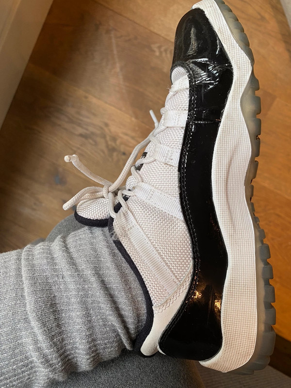 Jordan 11 size 2 shop