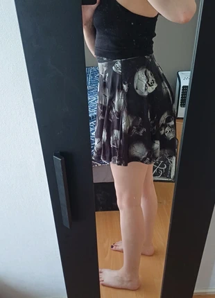 Killstar skull skirt, merk: Killstar, staat: Nieuw zonder prijskaartje, maat: S / 36 / 8, € 12,50, € 13,83 inclusief Kopersbescherming