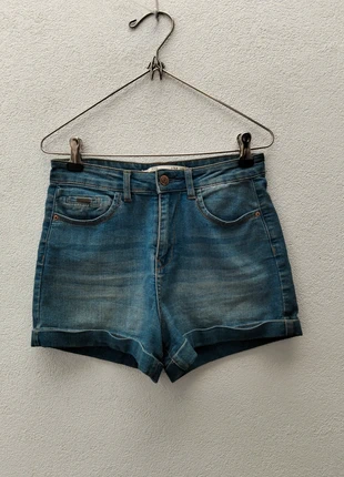 Calções de Ganga Tamanho XS, marca: Lefties, estado: Satisfatório, tamanho: XS / 34 / 6, €3.00, €3.85 inclui Proteção do Comprador