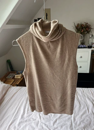 Turtle neck short sleeved thin ribbed top, marca: Mango, estado: Muy bueno, tamaño: L / 40 / 12, 6,00 €, 7,00 € Protección al comprador incluida