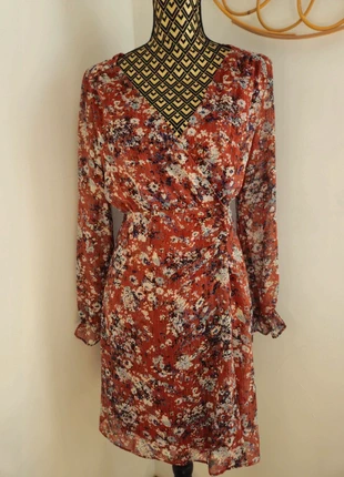 Robe fleurie cache cœur Naf Naf - Taille 36, marke: Naf Naf, zustand: Sehr gut, größe: S / 36 / 8, 10,00 €, 11,20 € beinhaltet Vinted-Käuferschutz Pro