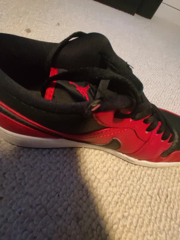 Air Jordan 1 low rouge et noir bo te original 10