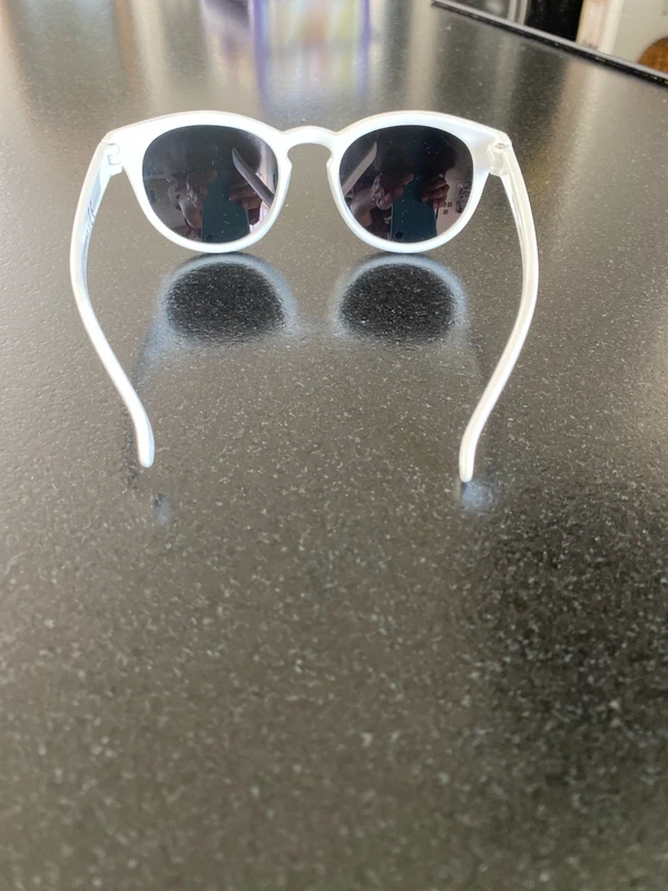 Lunettes de soleil blanche - photo numéro 6