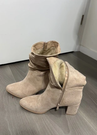 Bottines hautes lady glory, marke: Lady Glory, zustand: Sehr gut, größe: 40, 16,00 €, 17,50 € inklusive Vinted-Käuferschutz