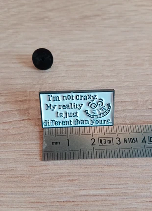 Pin's Badge Le Chat Alice aux pays des merveilles, état: Neuf avec étiquette, 3,00 €, 3,85 € Protection acheteurs incluse