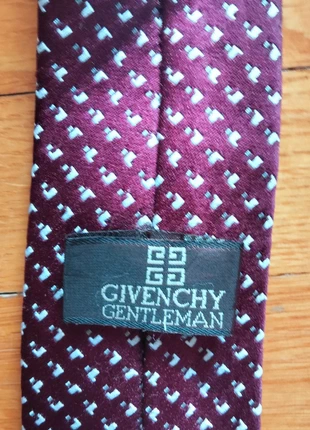 Cravatta Givenchy vintage, marke: Givenchy, zustand: Sehr gut, 12,00 €, 13,30 € inklusive Vinted-Käuferschutz