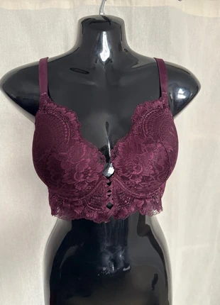 Soutien-gorge Etam Collection n°5 95D très bon état, merk: Etam, staat: Heel goed, maat: 80D, € 8,00, € 9,10 inclusief Kopersbescherming