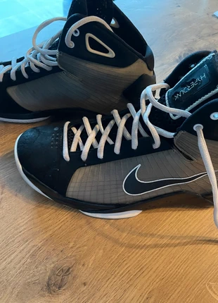 Nike Hyperdunk, merk: Nike, staat: Heel goed, maat: 45, € 150,00, € 158,20 inclusief Kopersbescherming