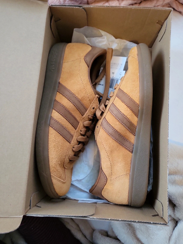 Adidas uk 7 to eu on sale