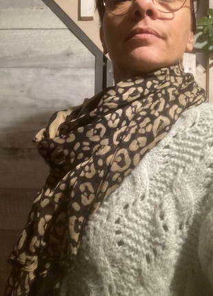 Foulard, staat: Heel goed, € 3,00, € 3,85 inclusief Kopersbescherming
