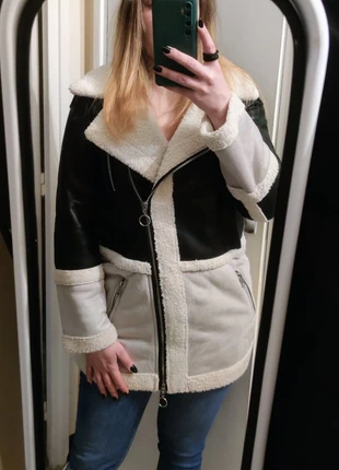 Manteau moumoute Stradivarius, marque: Stradivarius, état: Neuf sans étiquette, taille: M / 38 / 10, 25,00 €, 26,95 € Protection acheteurs incluse