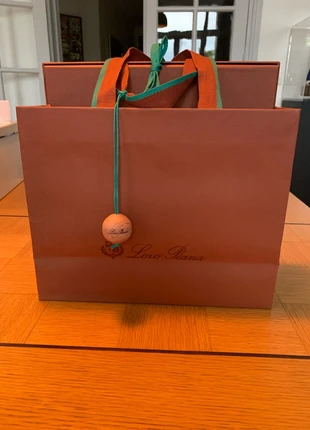 Loro Piana boîte et sac, brand: Loro Piana, condizioni: Ottime, €20.00, €21.70 include la Protezione acquisti