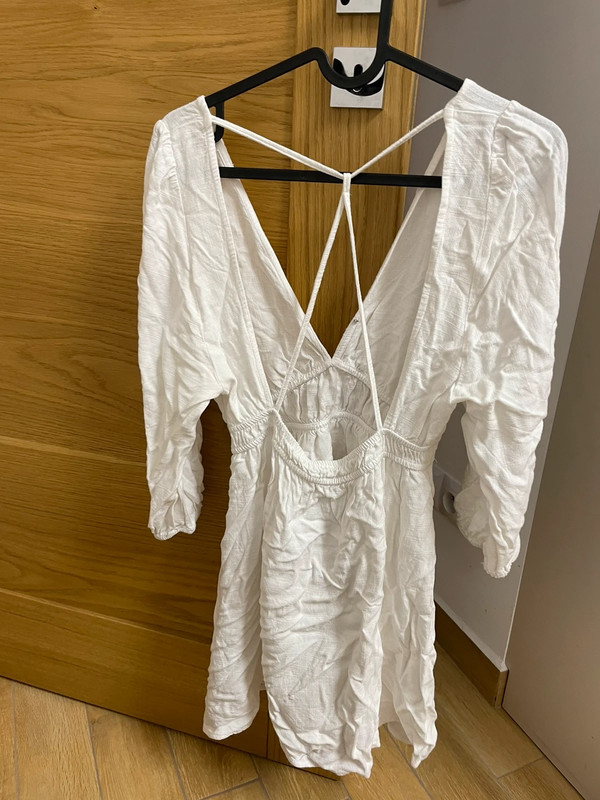 Biała sukienka na lato 3