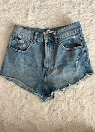Short en jean Pull&Bear - Femme - Bleu - Taille 34/XS, marke: Pull & Bear, zustand: Sehr gut, größe: XS / 34 / 6, 5,00 €, 5,95 € inklusive Vinted-Käuferschutz