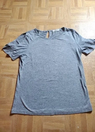 T shirt Femme Cache-Cache Gris épaule ouverte - Taille S, marque: Cache Cache, état: Très bon état, taille: S / 36 / 8, 6,00 €, 7,00 € Protection acheteurs incluse