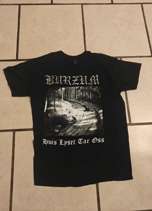 Burzum - Hvis Lyset Tar Oss Black Metal Band Tee (New), brand: Gildan, condizioni: Nuovo senza cartellino, taglia: L, €25.99, €27.99 include la Protezione acquisti