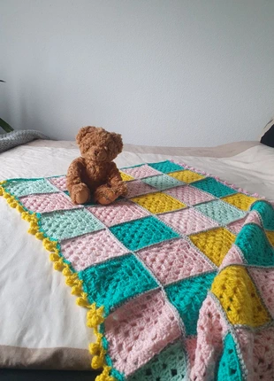 Handgehaakt nieuw dekentje retro stijl, marca: Handgemaakt, estado: Nuevo sin etiquetas, tamaño: 80 x 100 cm, 17,00 €, 18,55 € Protección al comprador incluida