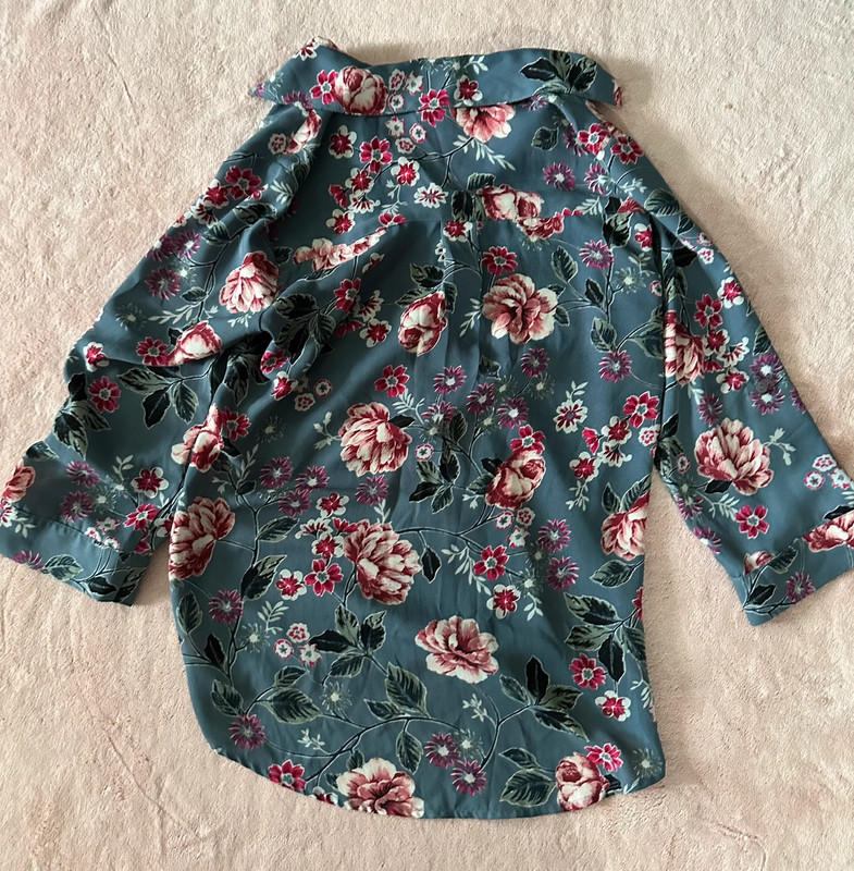 IZ Byer Blue Floral Button Up Top 5