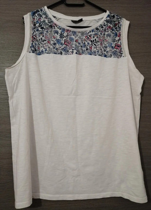 Débardeur blanc avec dentelle XL, brand: C&A, condizioni: Ottime, taglia: XL / IT 46 / EU 42, €4.00, €4.90 include la Protezione acquisti