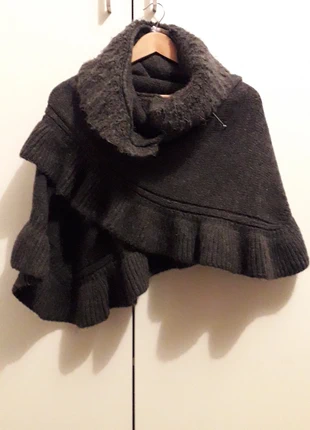 Mantella in misto lana/alpaca col grigio scuro, état: Très bon état, taille: Taille unique, 10,00 €, 11,20 € Protection acheteurs incluse