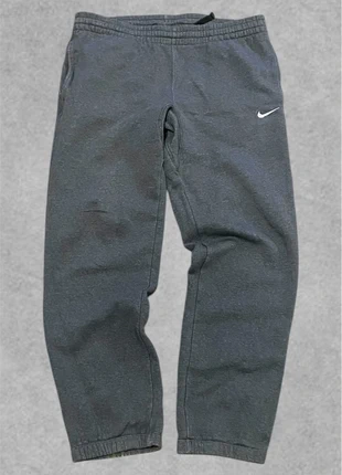 Grey Vintage Nike Baggy Jogger, marque: Nike, état: Très bon état, taille: M, 30,00 €, 32,20 € Protection acheteurs incluse