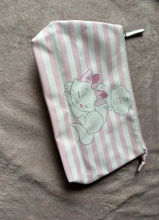 Trousse de toilette Disney, marque: Disney, état: Très bon état, taille: 4 ans / 104 cm, 1,00 €, 1,75 € Protection acheteurs incluse