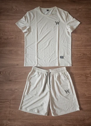 Crème korte broek en mouwen T-shirt van Shein, marca: Shein, estado: Muito bom, tamanho: XL, €7.50, €8.58 inclui Proteção do Comprador