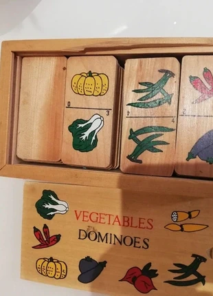 Végétable dominoes, merk: vegetable, staat: Heel goed, € 10,00, € 11,20 inclusief Kopersbescherming