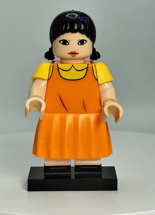 Young-hee larger minifigure compatible toy Squid Games, brand: Squid Game, condizioni: Ottime, taglia: XL, €4.20, €5.11 include la Protezione acquisti