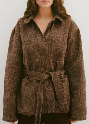 Veste en jean imprimé léopard Zara tendance et viral taille S, brand: Zara, condizioni: Ottime, taglia: S / IT 40 / EU 36, €75.00, €79.45 include la Protezione acquisti