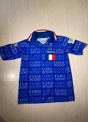 Maillot de foot France vintage euro 2000, brand: UEFA, condizioni: Nuovo senza cartellino, taglia: 10 anni / 140 cm, €52.00, €55.30 include la Protezione acquisti