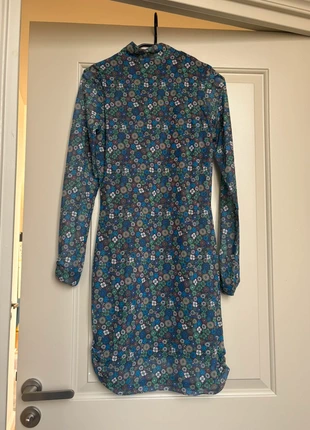 Robe à fleurs manches longues S BZB, marque: BZB, état: Neuf avec étiquette, taille: S / 36 / 8, 10,95 €, 12,20 € Protection acheteurs incluse