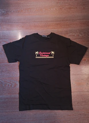 Vintage Reclaimed Black T-Shirt with Vintage Graphic , marca: Reclaimed Vintage, estado: Novo sem etiquetas, tamanho: M, €10.00, €11.20 inclui Proteção do Comprador