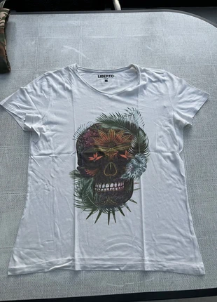 TEE shirt tête de mort, brand: Liberto, condizioni: Buone, taglia: L, €3.00, €3.85 include la Protezione acquisti