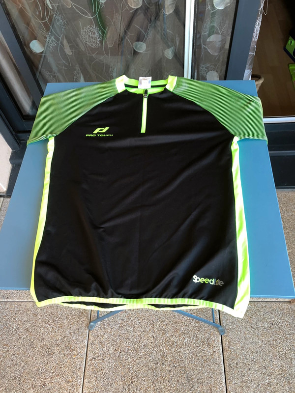 Ensemble jogging pro touch noir et vert