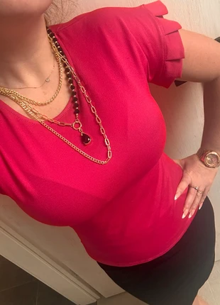 Blouse fuchsia à volants – Taille L/Xl– Neuve avec étiquette 💖, staat: Nieuw met prijskaartje, maat: L / 40 / 12, € 5,00, € 5,95 inclusief Kopersbescherming