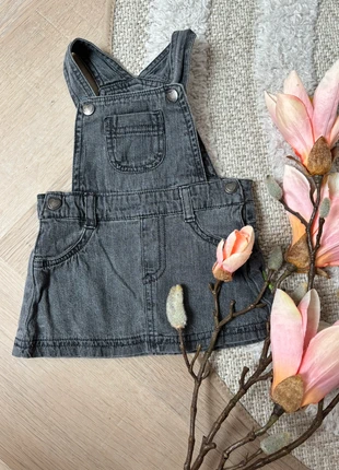 Leuk soort spijkerjurkje maat 68 🌸, marca: Zeeman, estado: Muito bom, tamanho: 6-9 meses / 68 cm, €4.99, €5.94 inclui Proteção do Comprador