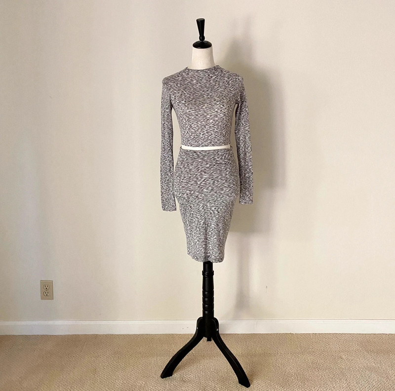 Blanc Skirt Long Sleeved Top Grey 1