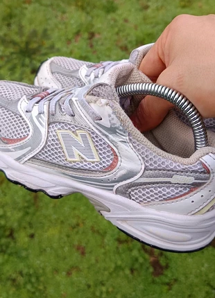 New Balance 530 / EUR 33 / Silver Bronze White /, marke: New Balance, zustand: Gut, größe: 33, 30,00 €, 32,20 € inklusive Vinted-Käuferschutz
