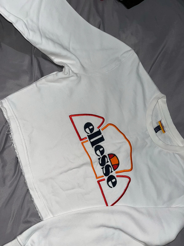 white cropped jumper ellesse Vinted