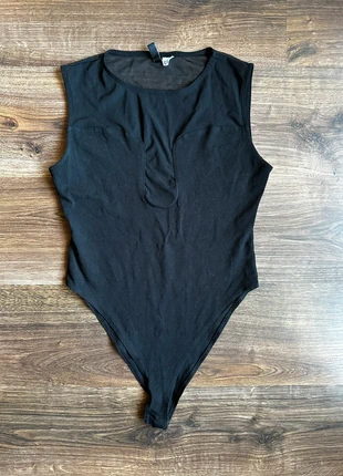 Body H&M, marque: H&M, état: Très bon état, taille: M / 38 / 10, 5,00 €, 5,95 € Protection acheteurs incluse