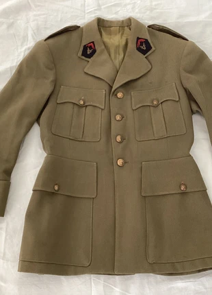Veste de cérémonie armée française années 80, état: Très bon état, taille: M, 25,00 €, 26,95 € Protection acheteurs incluse
