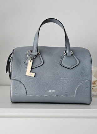 Sac bowling Lancel izy Glacé avec breloque, marque: Lancel, état: Très bon état, 429,00 €, 451,15 € Protection acheteurs incluse