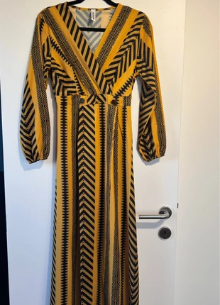 Robe Longue New collection Taille Unique Longues Manches Col V, marque: New Collection, état: Neuf sans étiquette, taille: Taille unique, 8,00 €, 9,10 € Protection acheteurs incluse