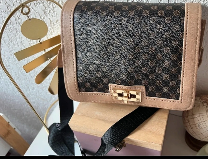 Sac pochette 17x6x11
